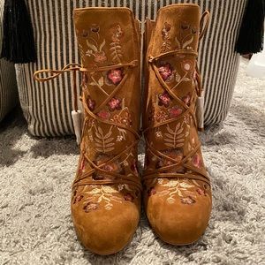 Sam Edelman Winnie, Whiskey Suede Boots, Size 8